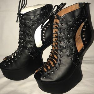Jeffrey Campbell - black booties